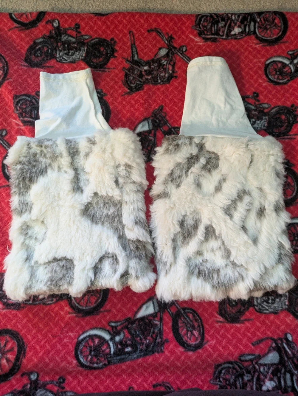 ❄️ Cozy-Chic‎ Spotted Fake Fur Leg Warmers ❄️